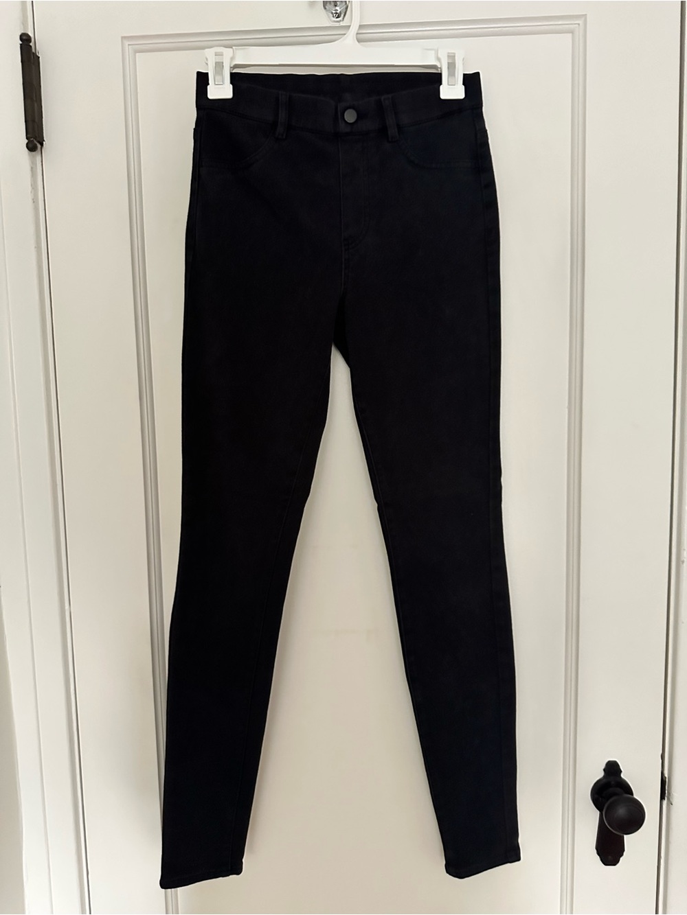 Uniqlo Black Women size S HEATTECH Slim Jeggings